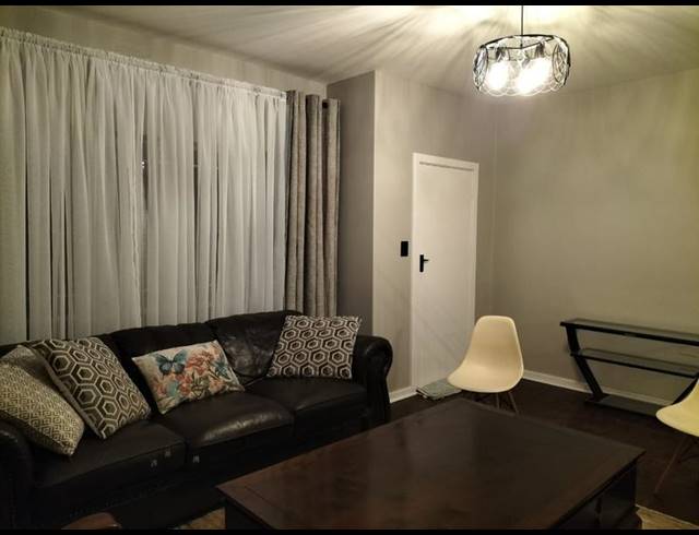 2 BEDROOM PROPERTY TO RENT IN RHODESFIELD